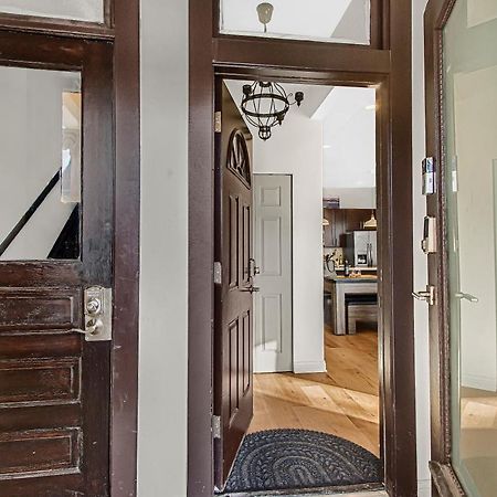시카고 Modern 4Br Just A Block From Cta Pink Line With Pool Table Free Parking 아파트 외부 사진