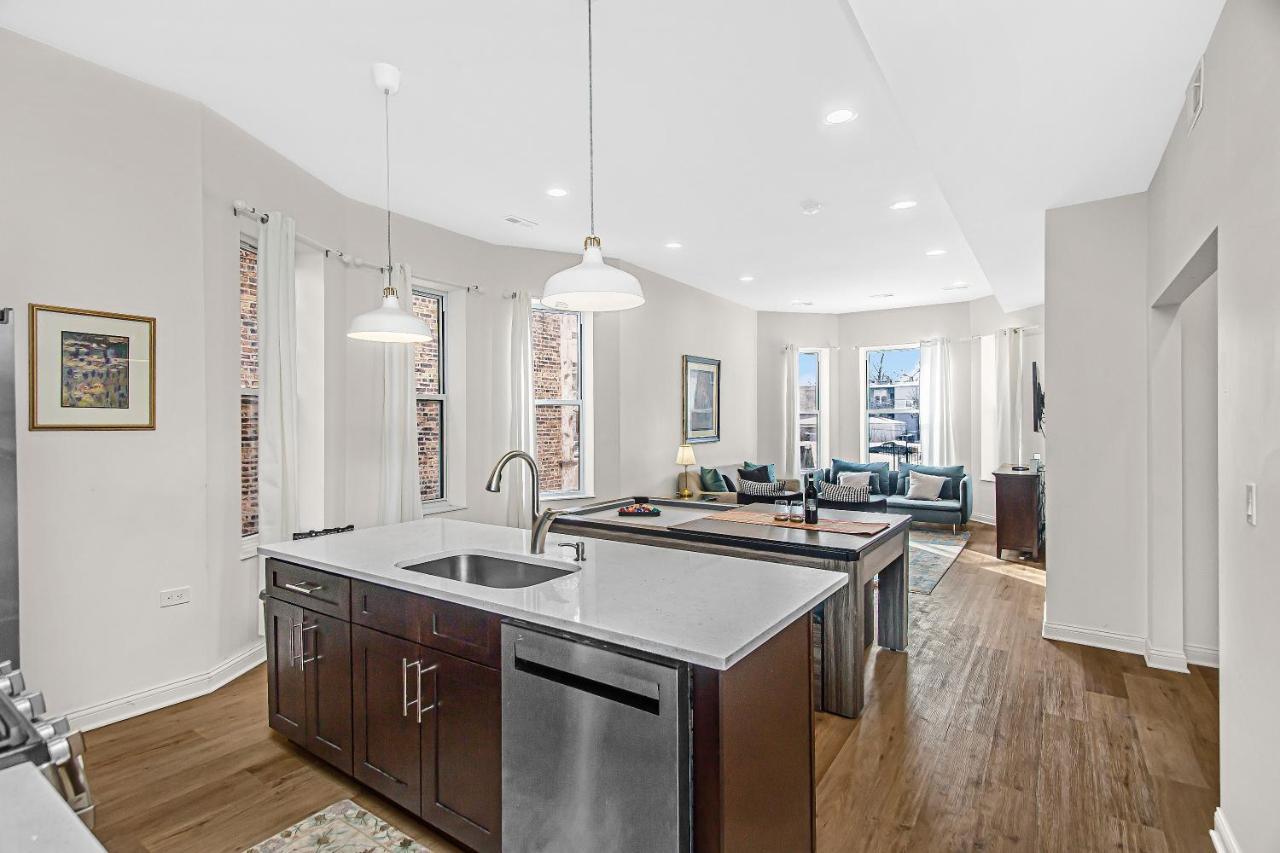 시카고 Modern 4Br Just A Block From Cta Pink Line With Pool Table Free Parking 아파트 외부 사진
